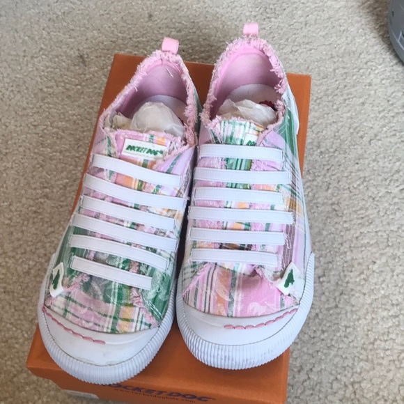 pink rocket dog shoes